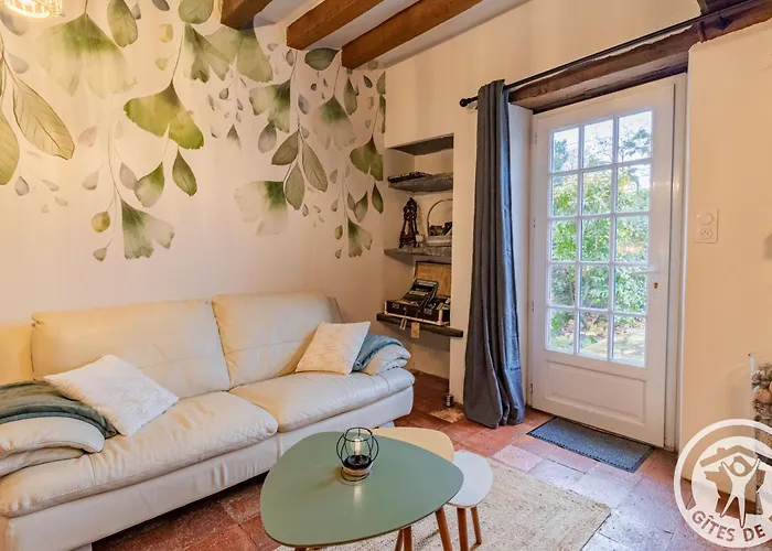 Pres D'angers Avec Exterieur Prive - Fr-1-622-93 *