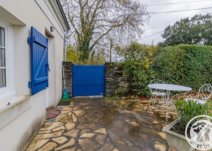 Pres D'angers Avec Exterieur Prive - Fr-1-622-93 *