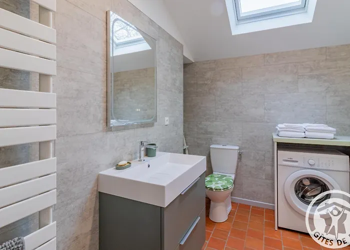 Pres D'angers Avec Exterieur Prive - Fr-1-622-93 * Andard