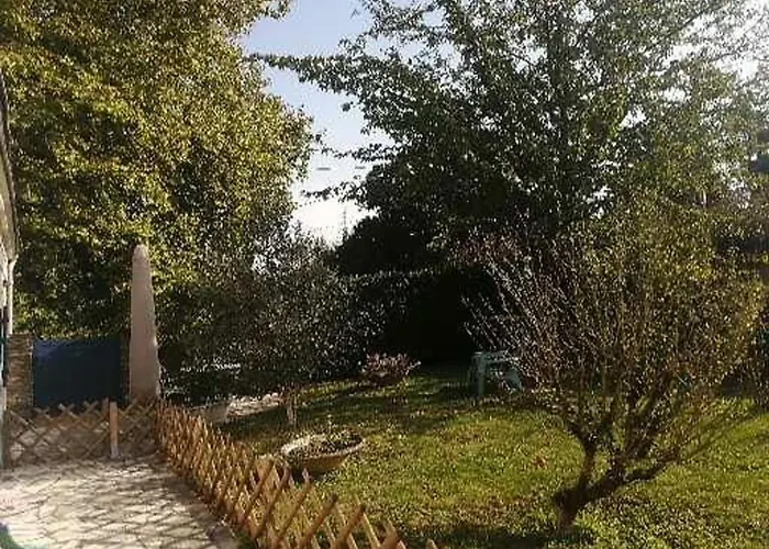 Pres D'angers Avec Exterieur Prive - Fr-1-622-93 * Andard